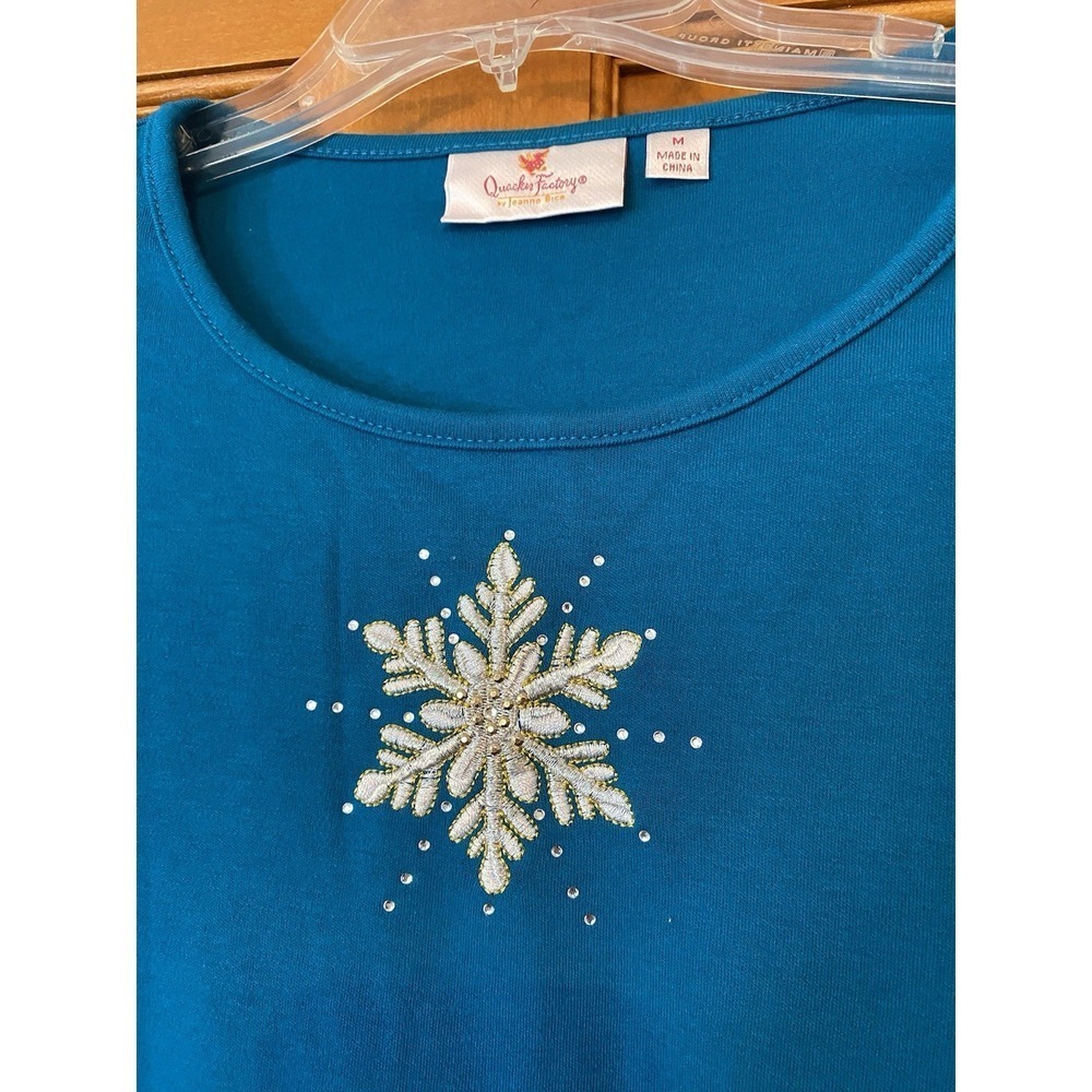 Quacker Factory Teal Embroidered Rhinestone Snowflake Winter Knit Top Sz Medium